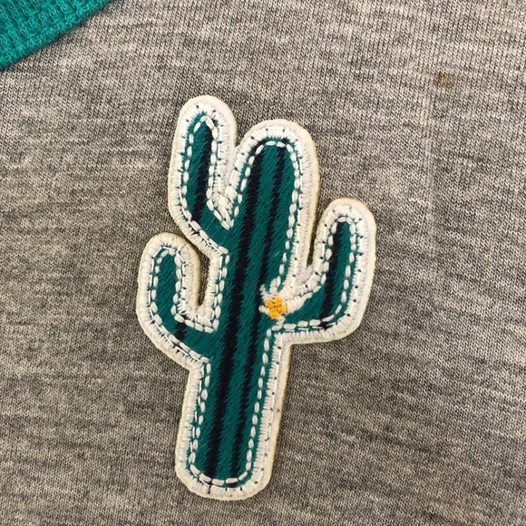 Mossimo cactus T-shirt - Picture 3 of 3